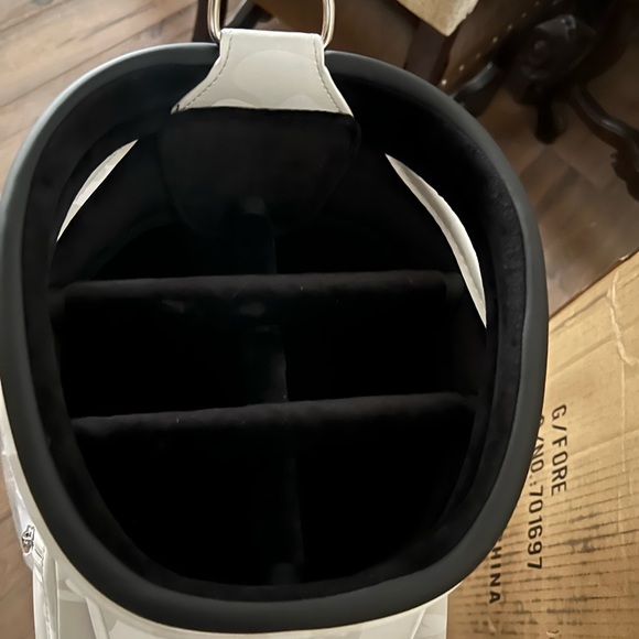 G/Fore Golf bag RARE STAFF full size. SOLD OUT EVERYWHERE! Brand new! - Picture 4 of 6